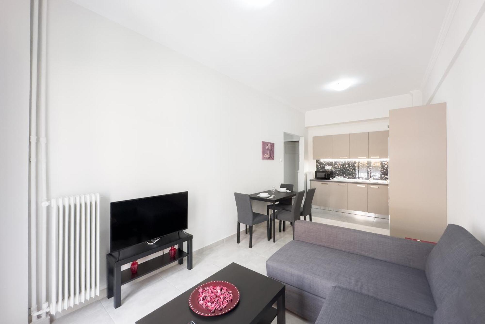 New Spacious & Stylist Piraeus