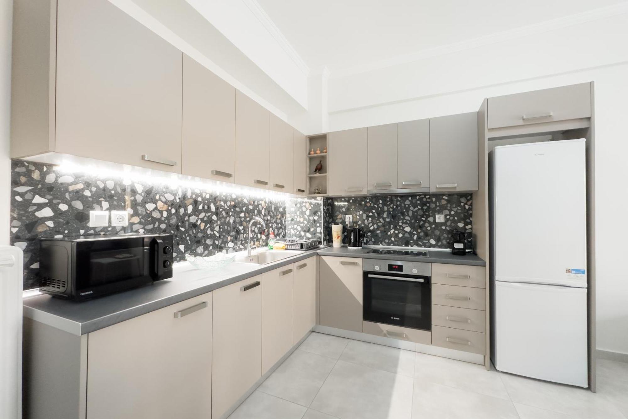 New Spacious & Stylist Apartment *