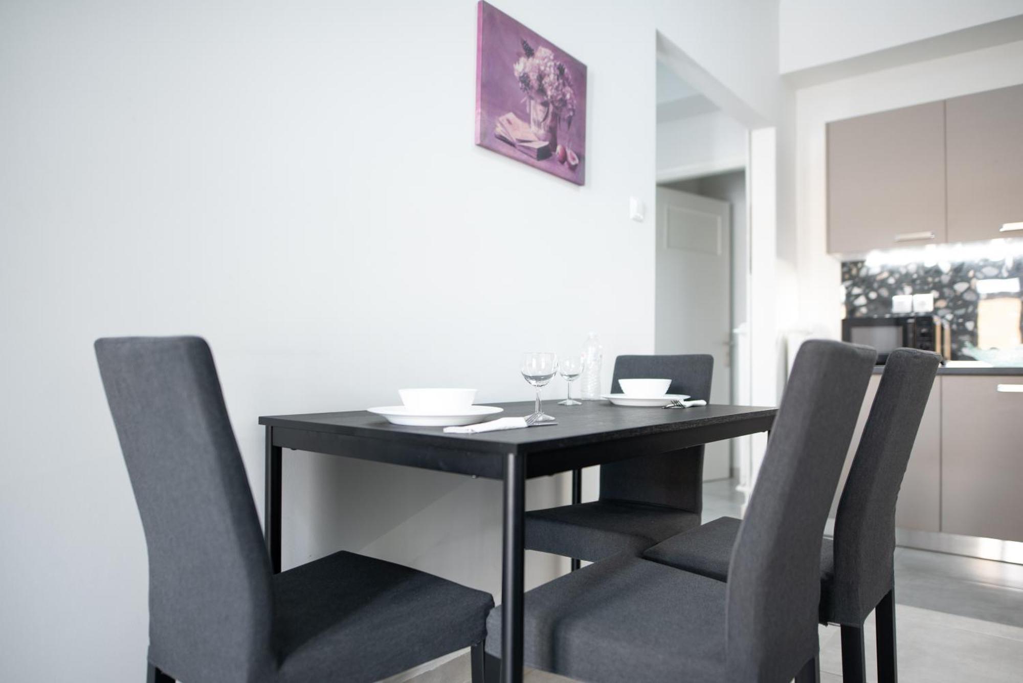 New Spacious & Stylist Apartment